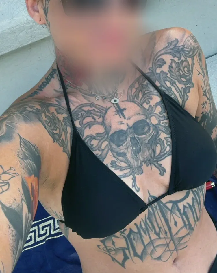 Alma, 32