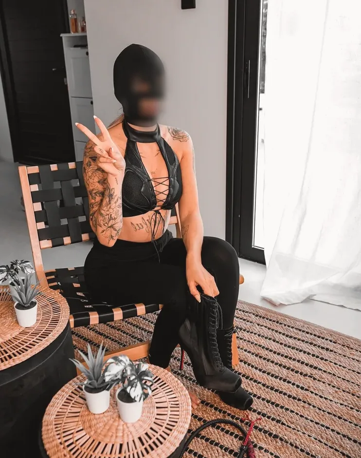 Elsa, 31