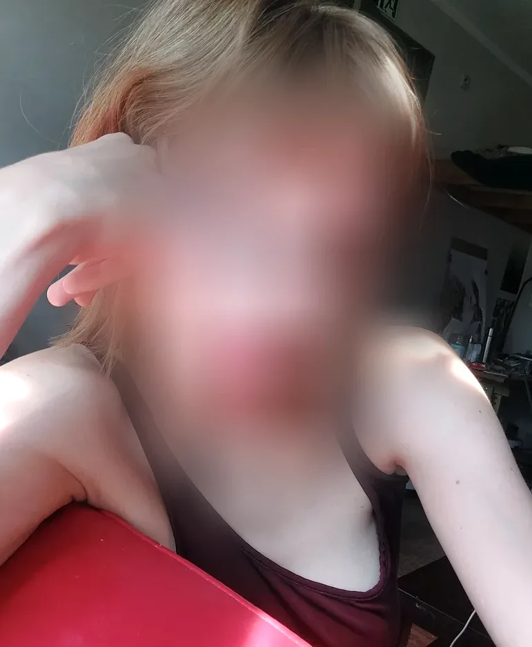 Ingrid, 19